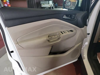 2018 Ford Escape SEL – miniatura 9