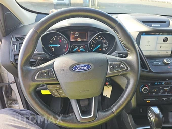 2018 Ford Escape SEL – miniatura 10
