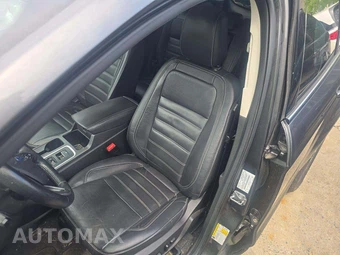 2018 Ford Escape SEL – miniatura 6