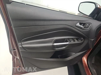 2018 Ford Escape SEL – miniatura 9