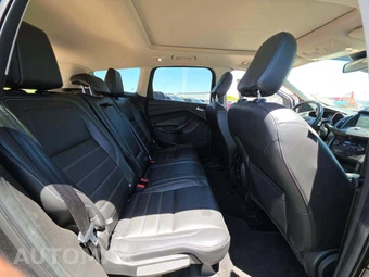 2018 Ford Escape SEL – miniatura 16