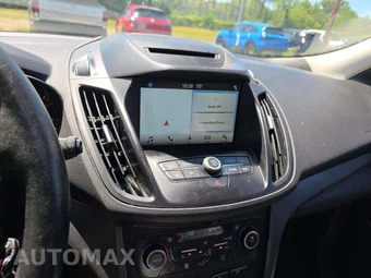 2018 Ford Escape SEL – miniatura 10