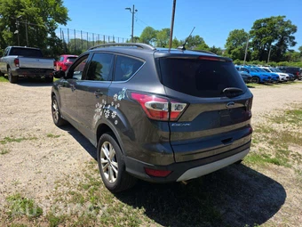 2018 Ford Escape SEL – miniatura 2