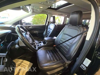 2018 Ford Escape SEL – miniatura 6