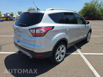 2018 Ford Escape Titanium – miniatura 3