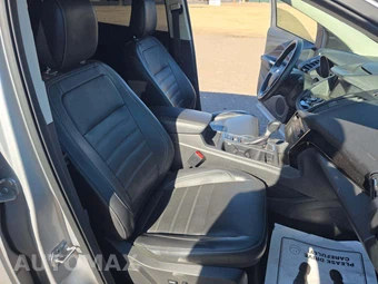 2018 Ford Escape Titanium – miniatura 18