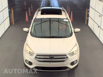 2018 Ford Escape Titanium – miniatura 2