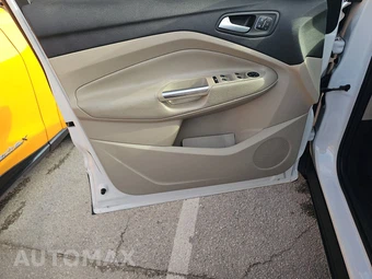 2018 Ford Escape Titanium – miniatura 9