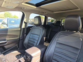 2018 Ford Escape Titanium – miniatura 11