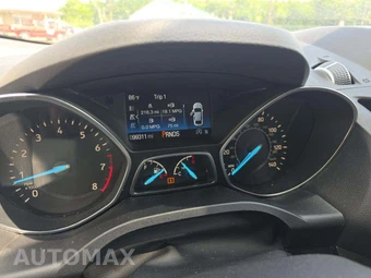 2018 Ford Escape Titanium – miniatura 6