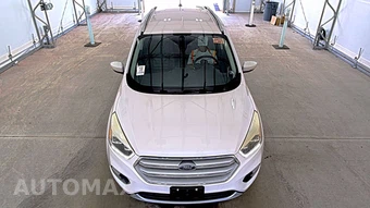 2018 Ford Escape Titanium – miniatura 2