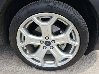 2018 Ford Escape Titanium – miniatura 25