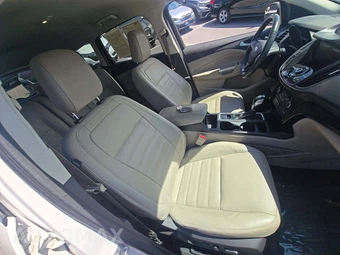 2018 Ford Escape Titanium – miniatura 18
