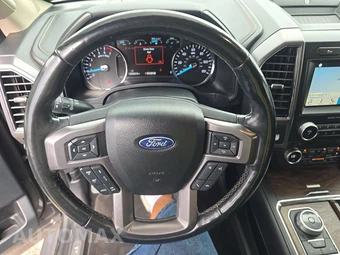 2018 Ford Expedition MAX Platinum – miniatura 10