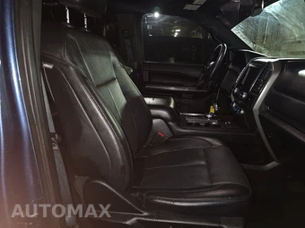 2018 Ford Expedition XLT – miniatura 8