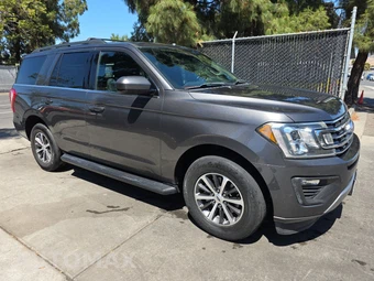 2018 Ford Expedition XLT – miniatura 3
