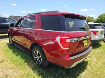 2018 Ford Expedition XLT - miniatura 2