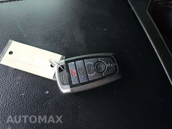 2018 Ford Expedition XLT - miniatura 8