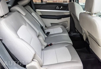 2018 Ford Explorer - miniatura 17