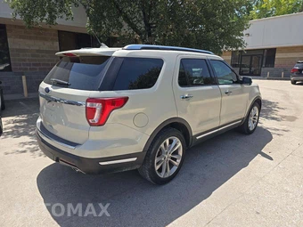 2018 Ford Explorer Limited – miniatura 3