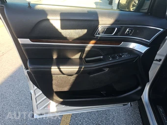 2018 Ford Explorer Limited – miniatura 9