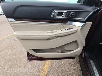 2018 Ford Explorer Limited – miniatura 9