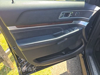 2018 Ford Explorer Limited - miniatura 9