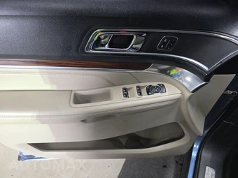 2018 Ford Explorer Limited – miniatura 9