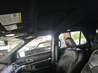 2018 Ford Explorer Limited – miniatura 18