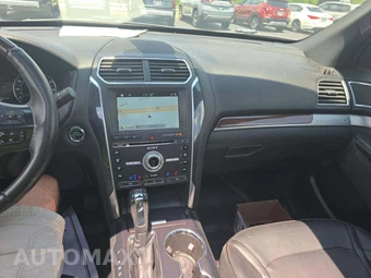 2018 Ford Explorer Platinum - miniatura 10