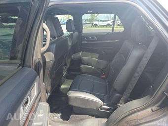 2018 Ford Explorer Platinum - miniatura 13
