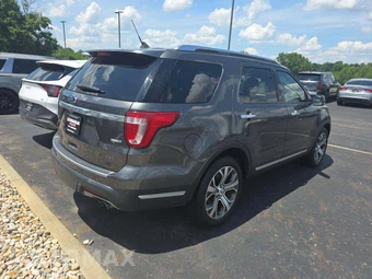 2018 Ford Explorer Platinum - miniatura 3