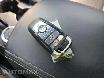 2018 Ford Explorer Platinum – miniatura 8
