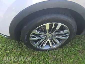 2018 Ford Explorer Platinum - miniatura 8
