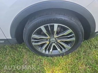 2018 Ford Explorer Platinum - miniatura 9