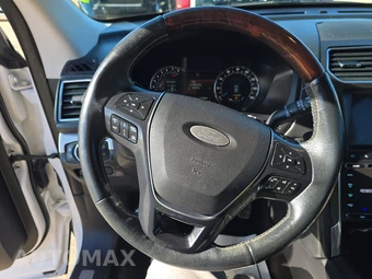 2018 Ford Explorer Platinum - miniatura 10