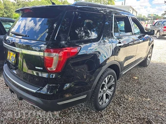 2018 Ford Explorer Platinum - miniatura 3