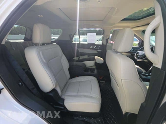 2018 Ford Explorer Platinum - miniatura 17