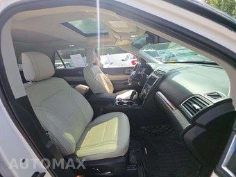 2018 Ford Explorer Platinum - miniatura 19