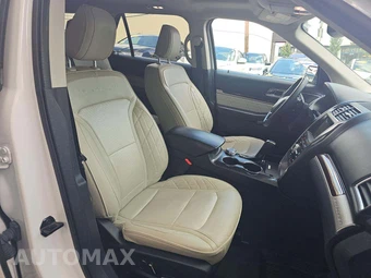2018 Ford Explorer Platinum – miniatura 16