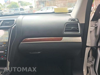 2018 Ford Explorer Platinum – miniatura 17