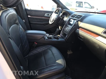 2018 Ford Explorer Platinum - miniatura 8