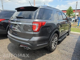 2018 Ford Explorer Platinum - miniatura 4