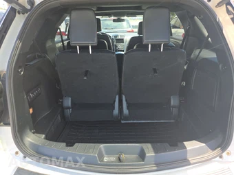 2018 Ford Explorer Platinum - miniatura 17
