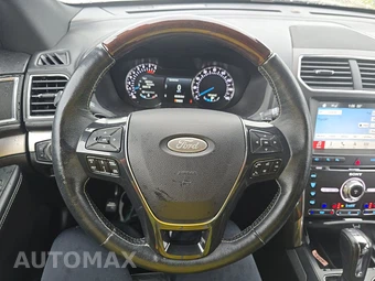 2018 Ford Explorer Platinum - miniatura 10