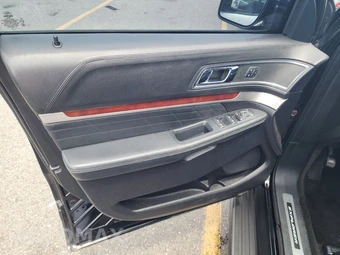 2018 Ford Explorer Platinum - miniatura 9