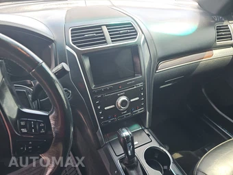 2018 Ford Explorer Platinum – miniatura 11