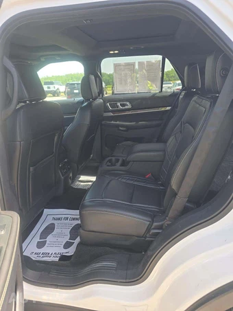 2018 Ford Explorer Platinum - miniatura 10