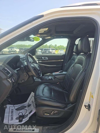 2018 Ford Explorer Platinum - miniatura 3