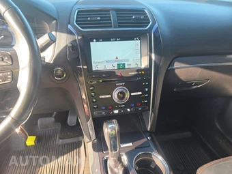 2018 Ford Explorer Sport – miniatura 11
